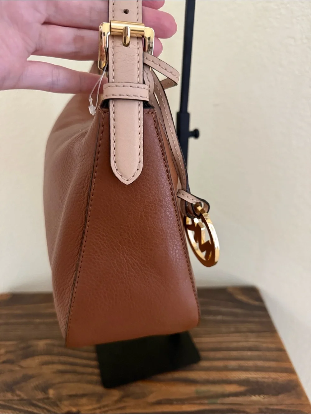 Michael Kors Pebbled Leather Shoulder Bag – Luggage Brown | Gold-Tone Hardware